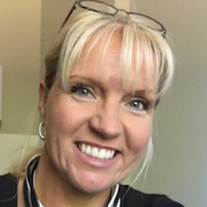 Annette Davis 300x300